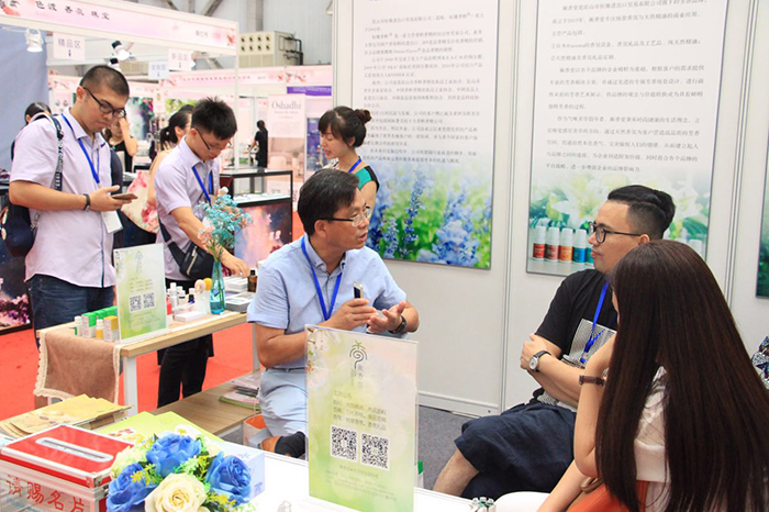 衡香堂惊艳亮相2016中国国际芳香产业展览会   (图3)